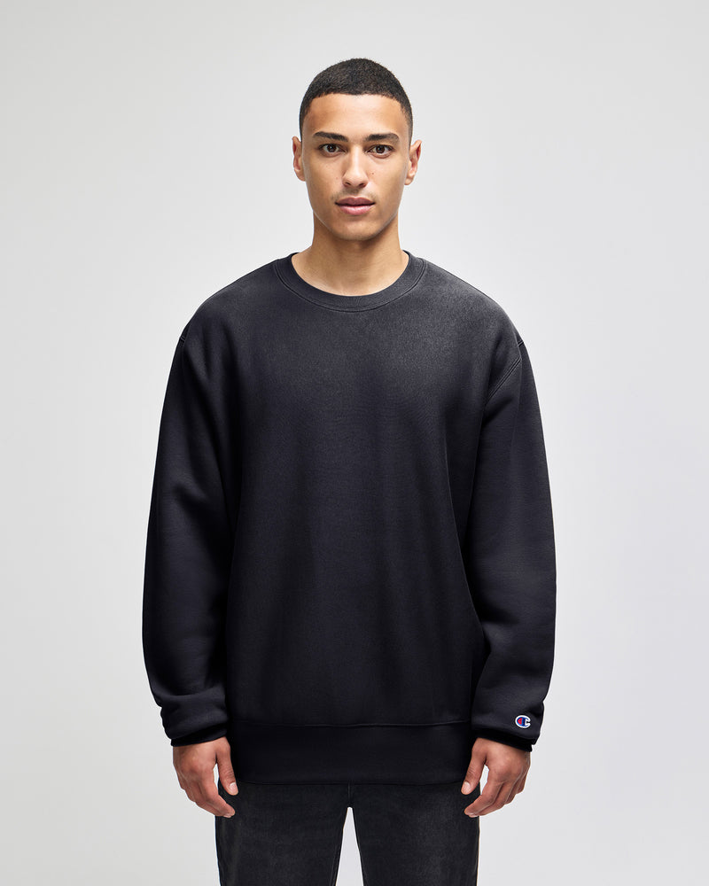 Champion S149 in Black, front view